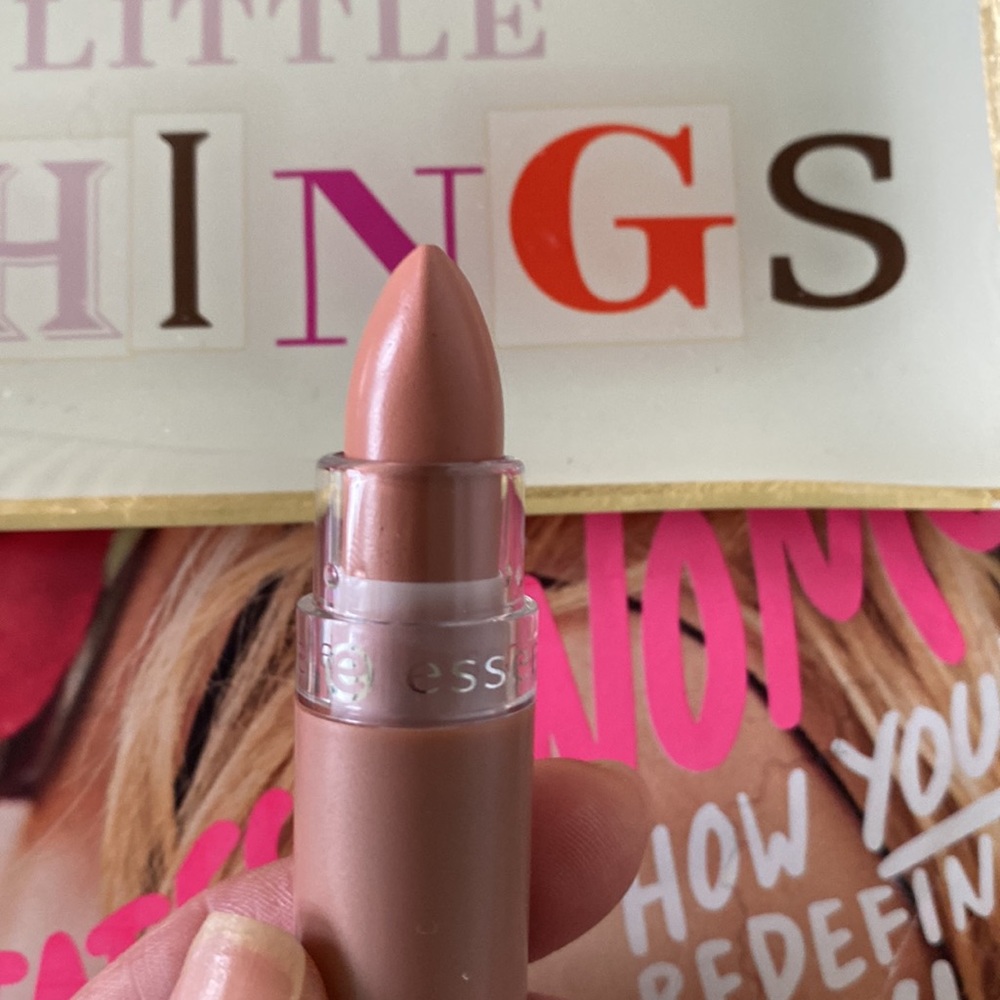 “Essence” In the Nude lipstick